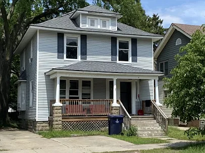 5 bed, 1640 sqft, $2,600 — Photo 1