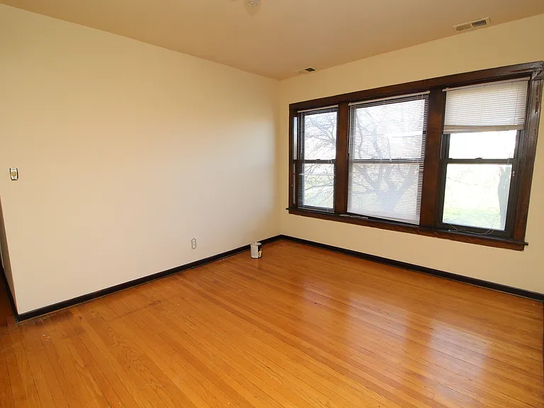 1728 W Juneway Ter #2E — Photo 10