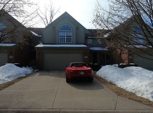 108 Village Place Dr, Chelsea, MI 48118