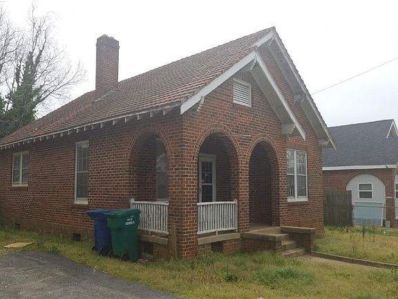 3rd image of 403 Piedmont Ave