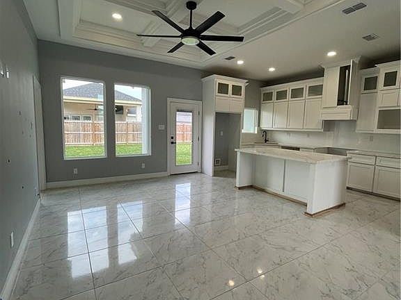 3rd image of 1801 Hailey Dr