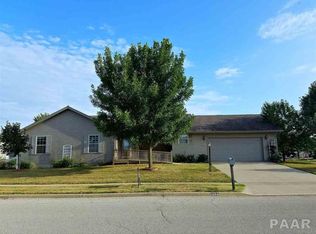 1204 W Harborway Dr, Chillicothe, IL 61523