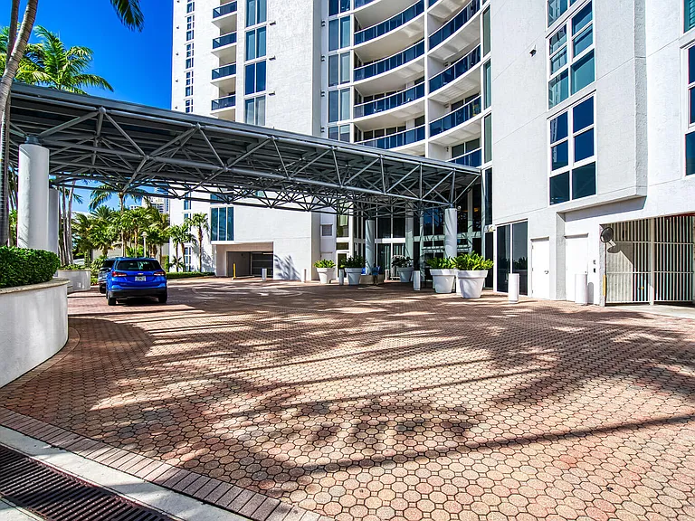 18911 Collins Ave #506 — Photo 81