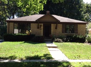 631 Meadow Ln, Libertyville, IL