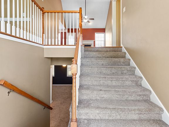 3rd image of 689 Winding Bluff Way