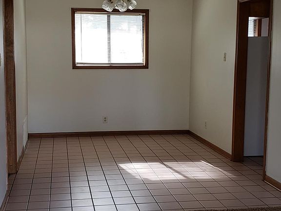 4th image of 813 Dragon Cir