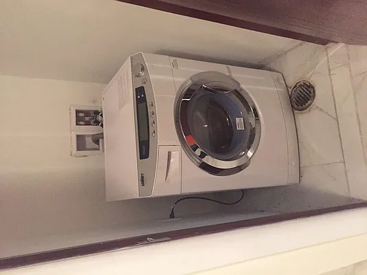 Rented by 18 REALTY | media 11