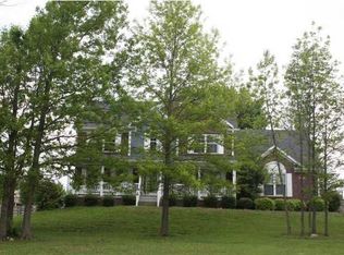 3704 Sumerlin Dr, Buckner, KY 40010