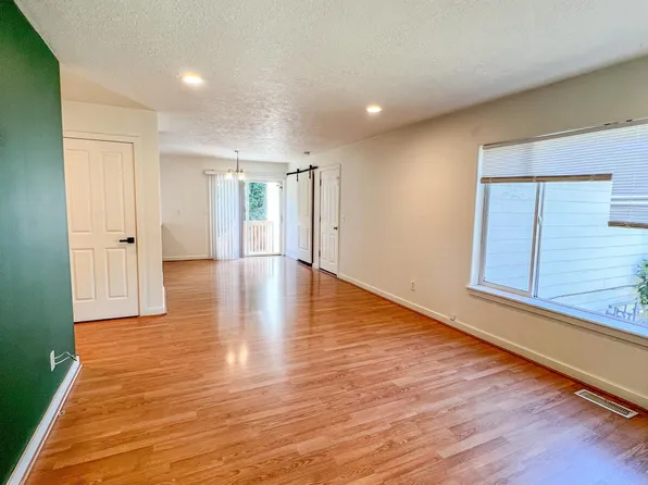 (undisclosed Address), Portland, OR 97236