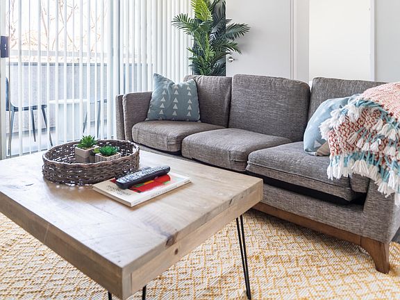 4th image of 4406 Cahuenga Blvd APT 201
