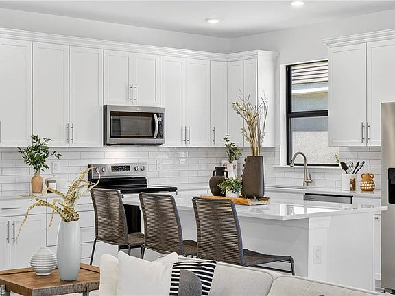 5th image of 3052 Weston Manor DR