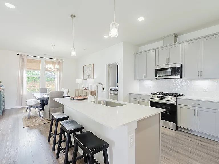 9016 Gant Dr — Photo 5