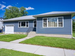 1016 Academy St, Elroy, WI 53929