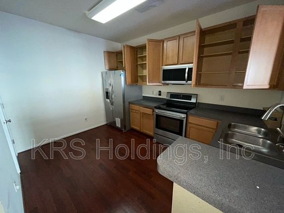 4th image of 1014 Teton Cir