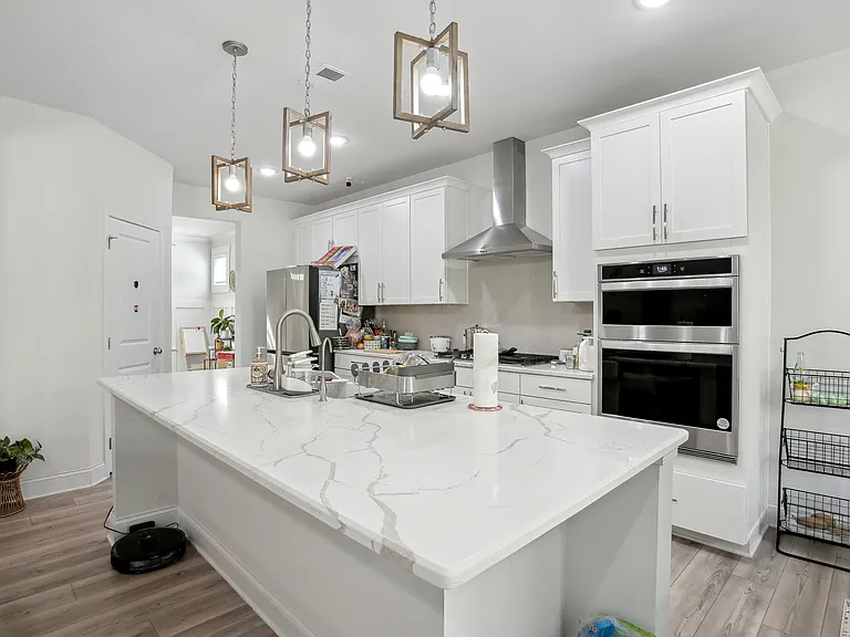 7925 Tiberon Pkwy #0 — Photo 6