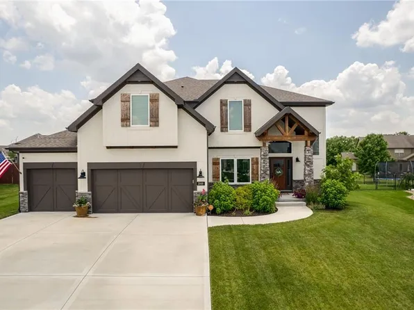 2009 NE 112th Ter, Kansas City, MO 64155