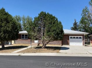 266 La Paloma Dr, Rawlins, WY 82301