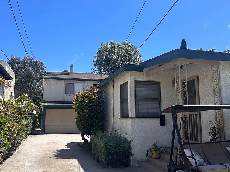 1920 Curtis Ave — Photo 2