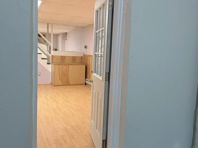 156 Beech St — Photo 10