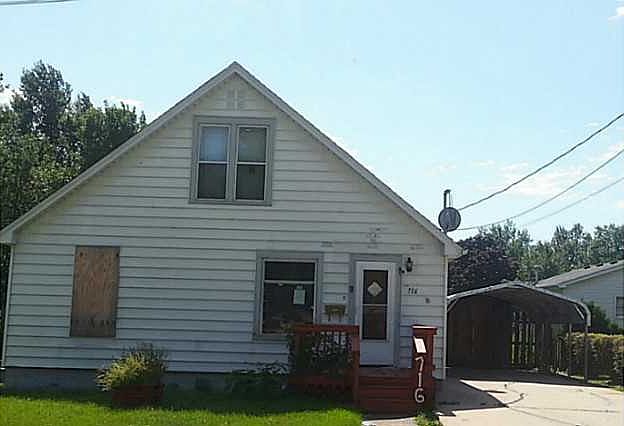 1st image of 716 E Washington St