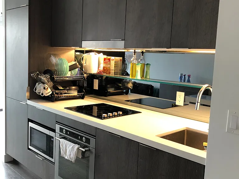 215 Queen St W #605C — Photo 12