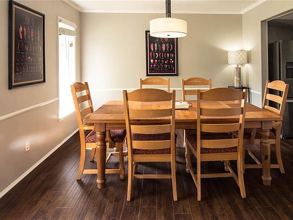 5th image of 921 Heritage Cir