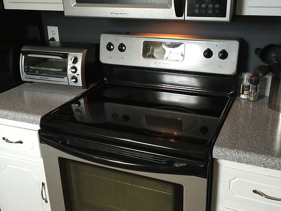 3rd image of 562 Danielle Dr