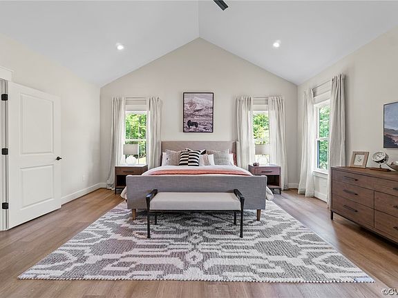 4th image of 9561 Seven Sisters Dr
