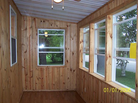3 season room