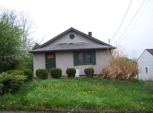 229 Penhale Ave, Campbell, OH 44405