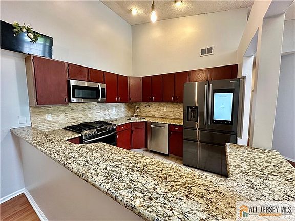 2nd image of 111 Lindsey Ct #3416