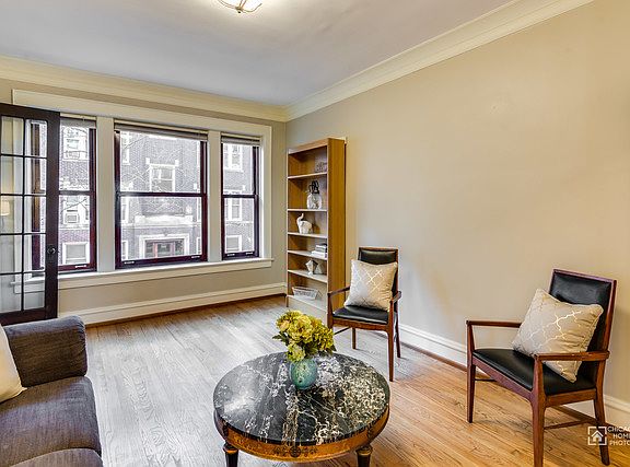 5th image of 5462 S Woodlawn Ave APT 1E