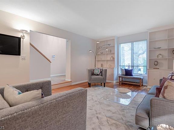2nd image of 227 Thornden St