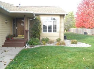 3805 E Dawley Ct, Sioux Falls, SD 57103