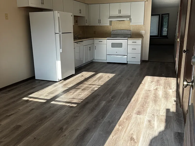 3951 Fairwood Dr — Photo 1