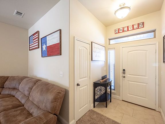 5th image of 6715 Cowboy Dr