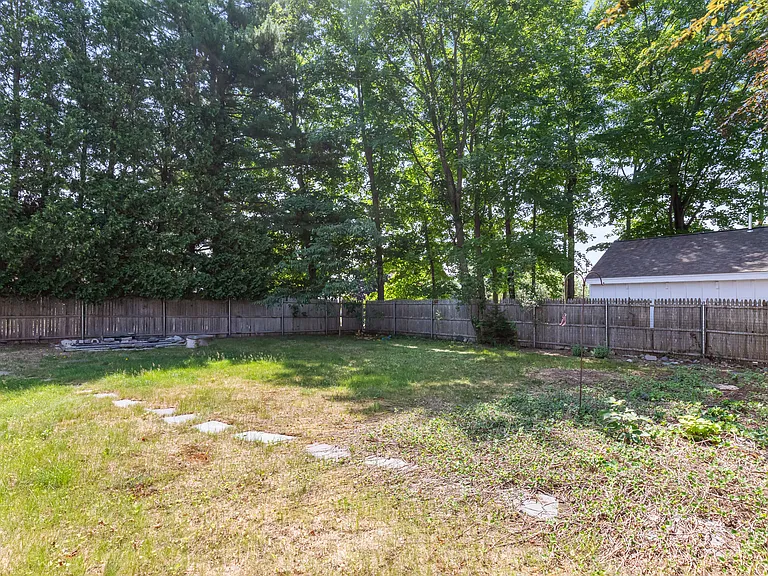 355 Pearse Rd — Photo 49