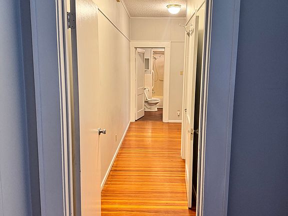 5th image of 711 W French Pl APT 3