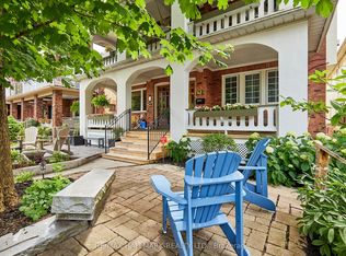 28 Wineva Ave, Toronto, ON M4E 2S9