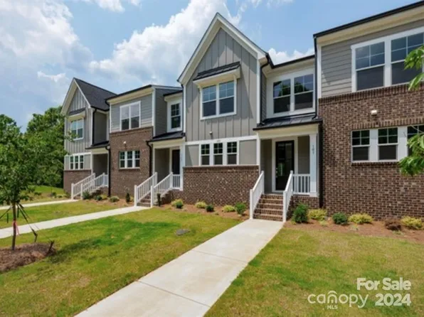 114 Glencoe Ln #102, Mooresville, NC 28117