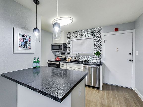 2nd image of 281 Macarthur Blvd APT 104