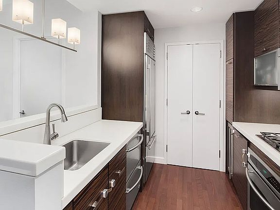 2nd image of 225 E 34th St APT 18G