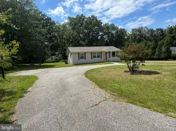 6145 Bumpy Oak Rd, La Plata, MD 20646
