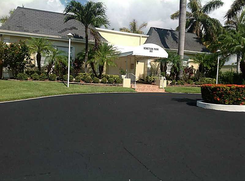 Home For Sale In Venetian Park