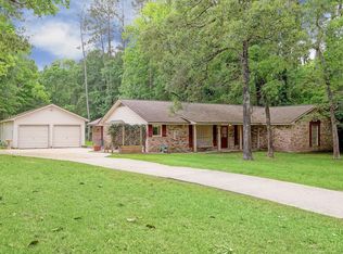 12527 Forest Creek Dr, Conroe, TX 77304