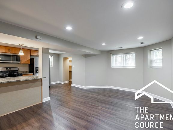 5th image of 2118 N Avers Ave #G