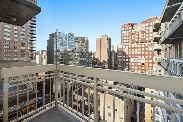 Rented by Keller Williams NYC | media 16