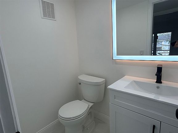 5th image of 115 Ventnor F #115
