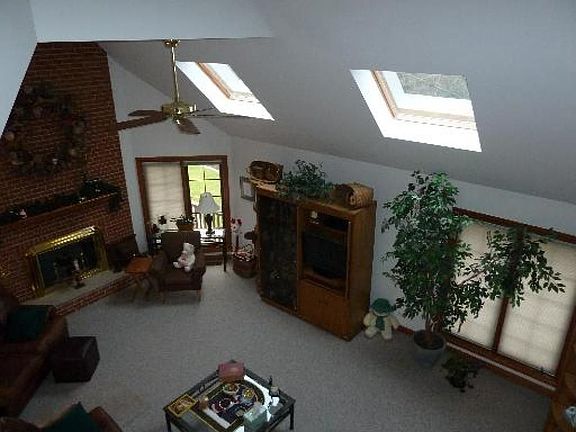 5th image of 7950 Cascade Ct