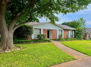 620 Via Altos, Mesquite, TX 75150